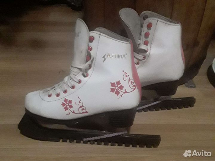 Коньки фигурные