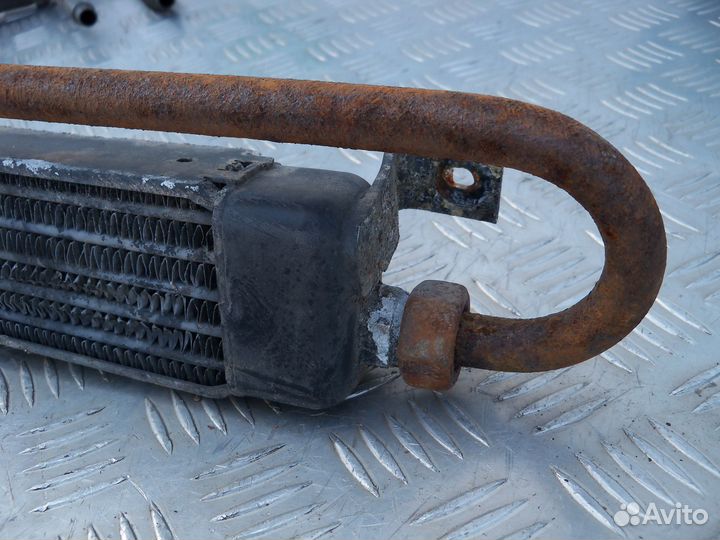 Радиатор масляный BMW 3 E30 M20B25 1986г