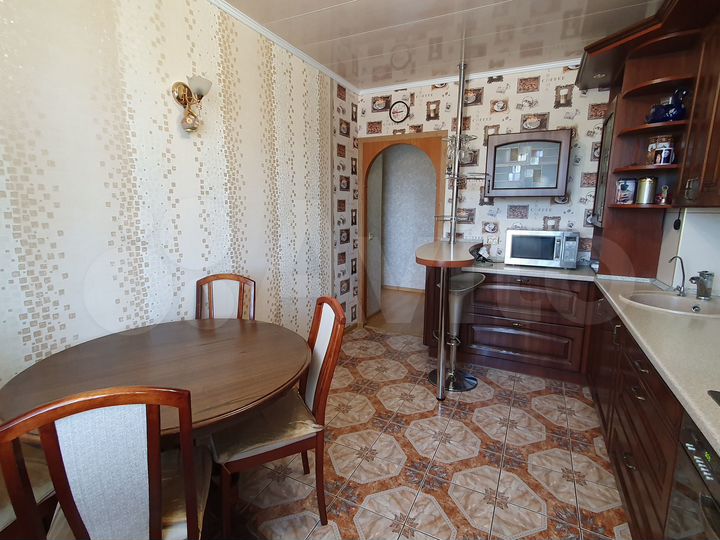 3-к. квартира, 71 м², 5/9 эт.