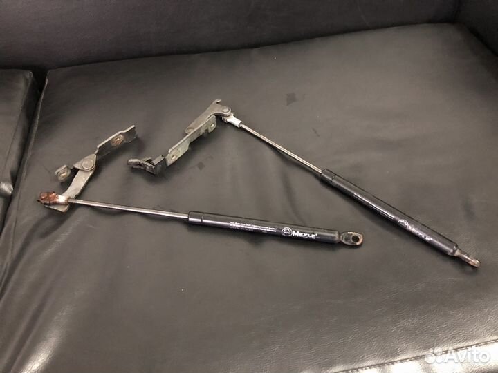 Детали подкапотки bmw e36