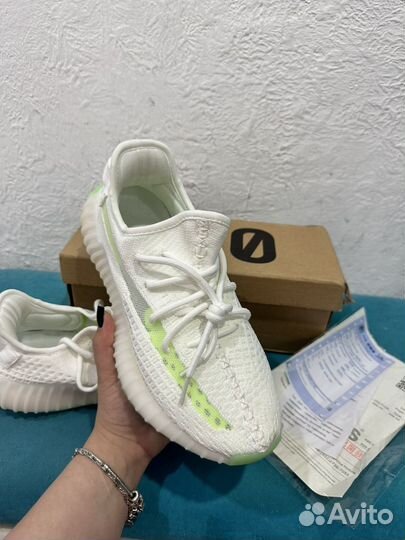 Кроссовки x Yeezy Boost 350