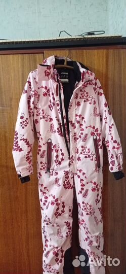 Зимний комбинезон для девочки