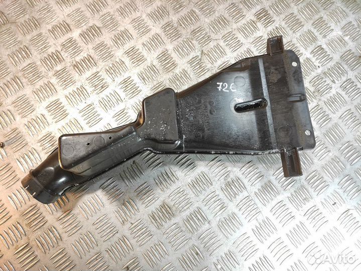 Воздухозаборник Mitsubishi Lancer 9