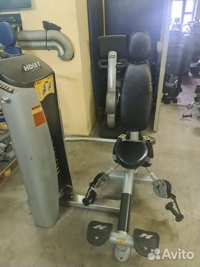 Тренажер на бицепс Hoist RS-1102