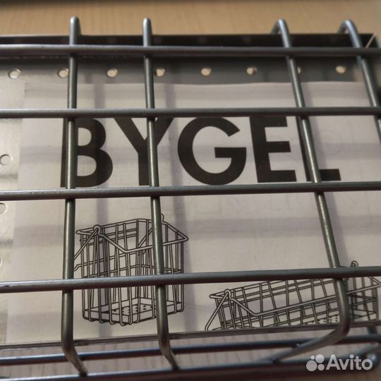 Товары ikea. Комплект рейлинг и корзина