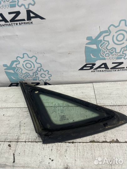 Форточка заднего правого крыла Ford Mondeo 4