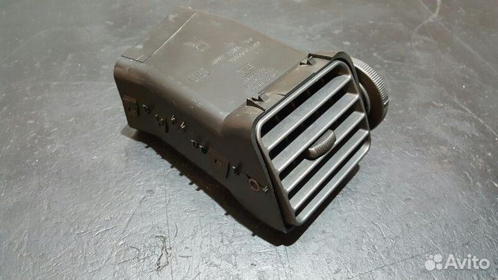 Дефлектор воздушный передний правый Subaru Impreza