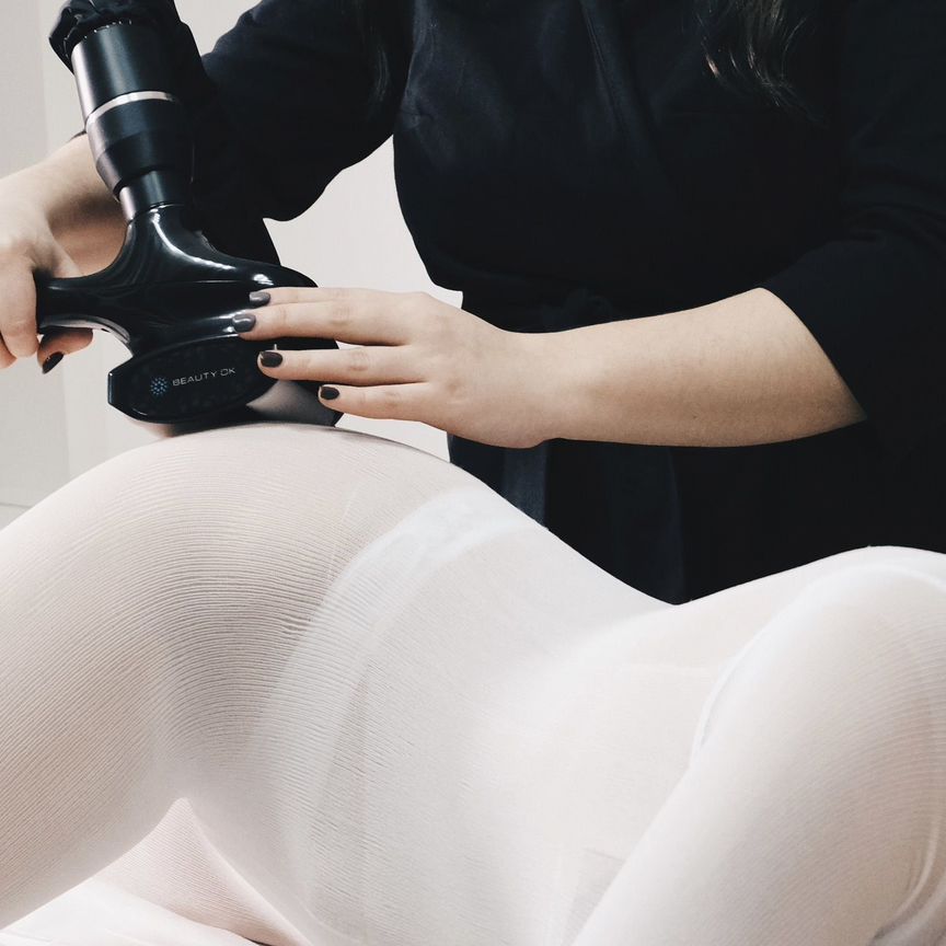 Бастық қызметкерді трахает