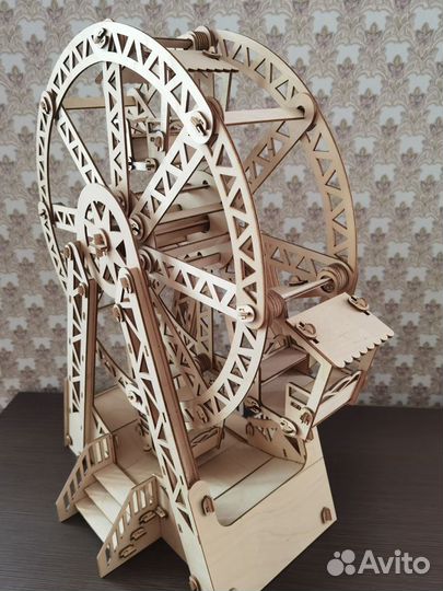 Карусель деревянная для кукол