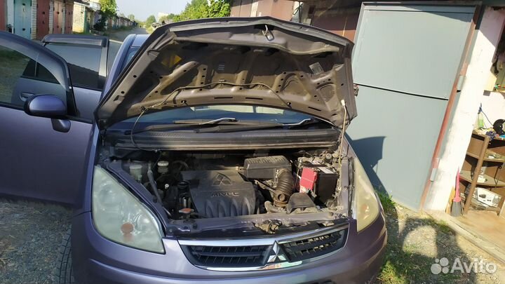 Mitsubishi Colt, 2005