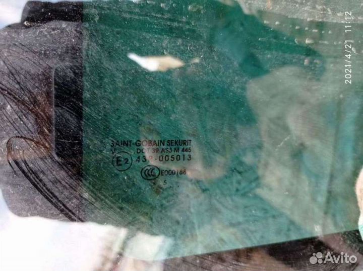 Стекло кузовное боковое левое Lancia Phedra 2005г