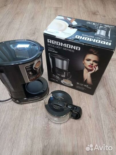 Кофеварка Redmond