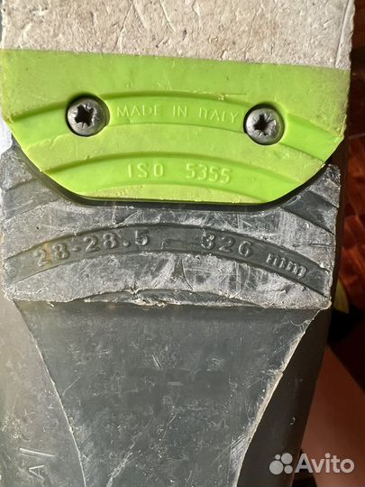 Горнолыжные ботинки lange