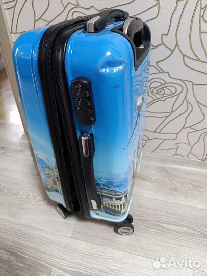 Чемодан на колесах