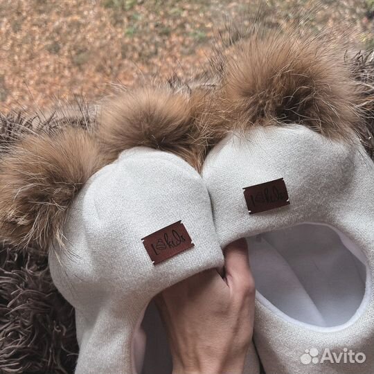 Зимний шлем/шапка с помпонами