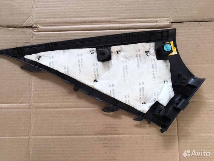 Обшивка задней стойки Hyundai Solaris 1 (5540)