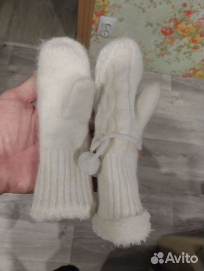 Варежки и шапка