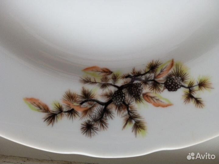 Тарелка Сосновые Шишки Япония фарфор