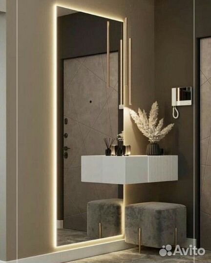 Зеркало парящее светящееся в коридор прихожую