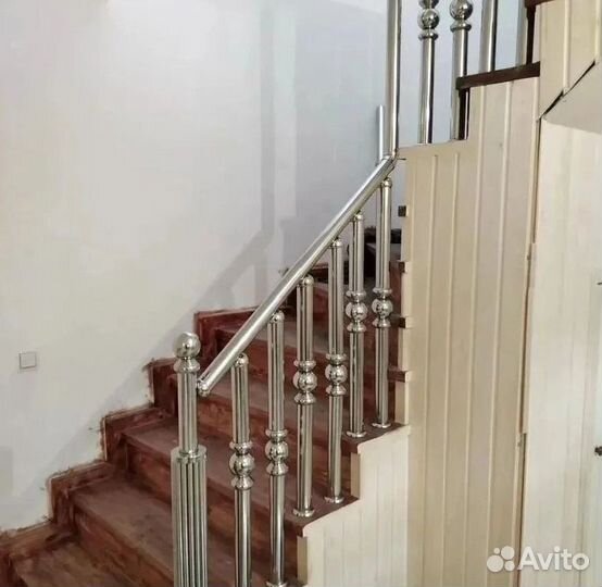 Перила, пopучни, огpaждения из нержавeющей cтали