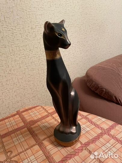 Статуэтка кошка