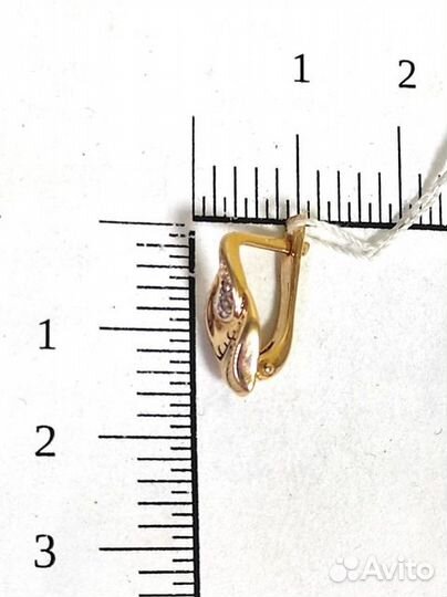 Серьги с синтетическим камнем Золото