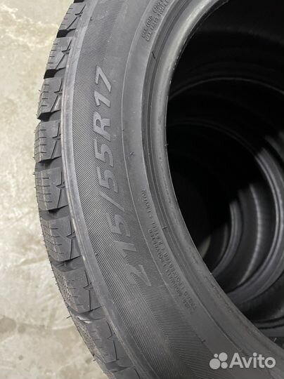 Delinte DV2 215/55 R17 94T