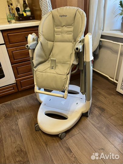 Стулльчик для кормления Peg Perego tatamia