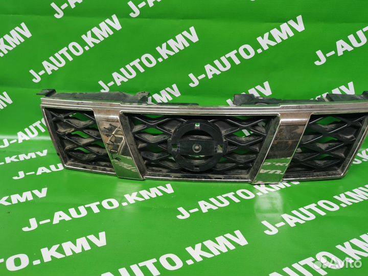 Решетка радиатора Nissan X-Trail