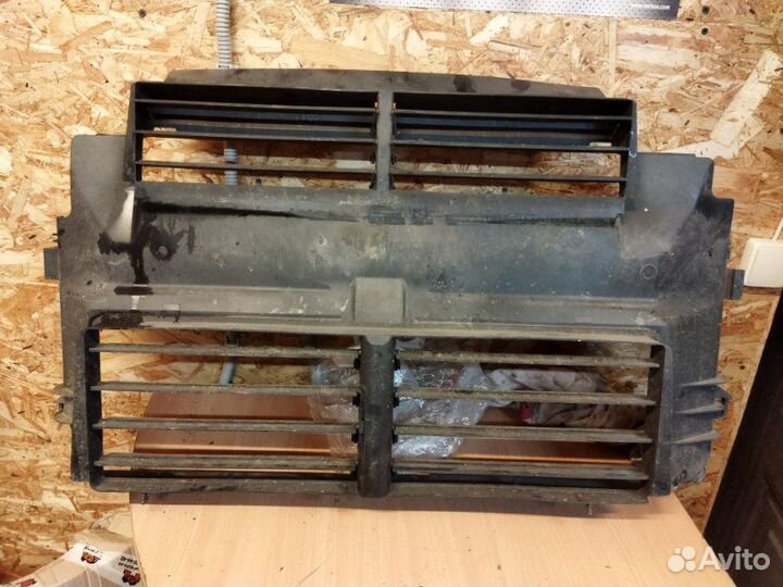 Дефлектор радиатора Ford Focus 3 хетчбэк 2.0 mgda