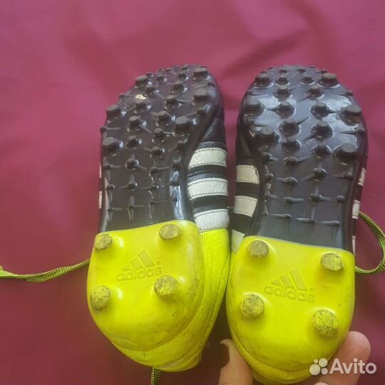 Футбольные бутсы для улицы