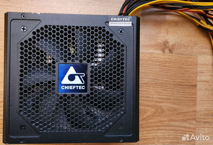 Блок питания Сhieftec для пк 700w GPE-700S