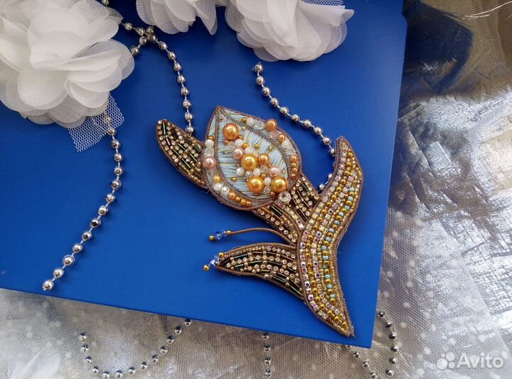 Брошка тюльпан