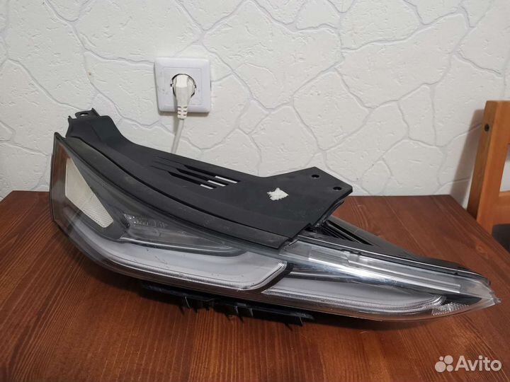 Ходовой огонь правый Hyundai Santa Fe 2018