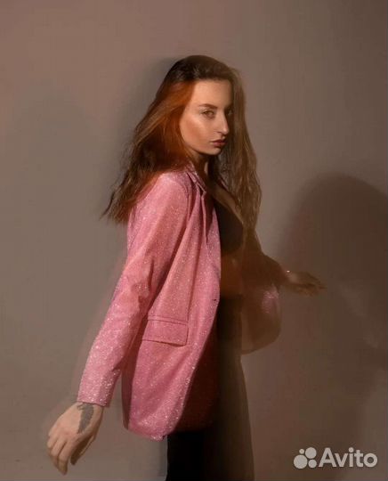 Пиджак блестящий розовый