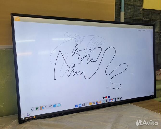 Интерактивная панель 65 и 75 новая