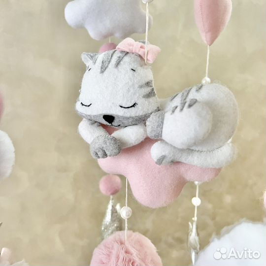 Мобиль на кроватку из фетра