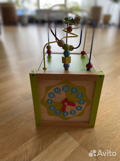 Развивающий деревянный куб-сортер