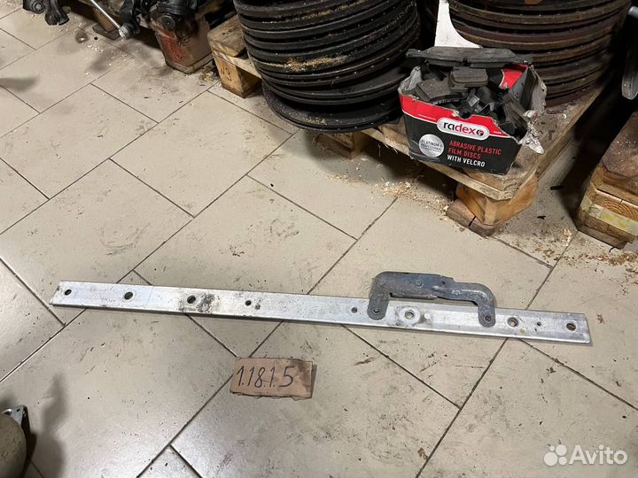 Распорная планка Mercedes CLS C257