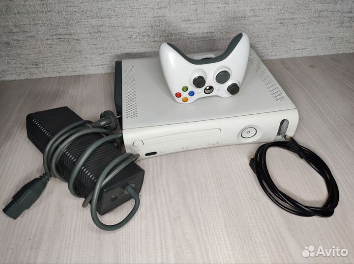 Xbox 360 320Gb 44игры freeboot