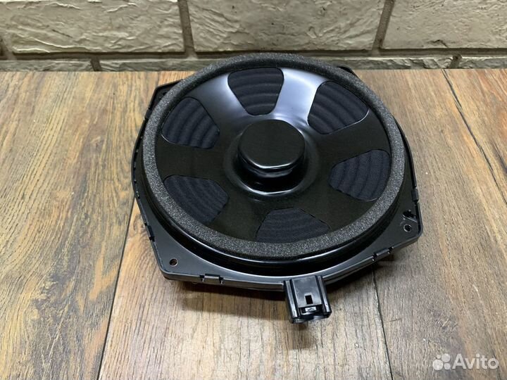 Range Rover Sport Динамик В обшивку двери LH RH