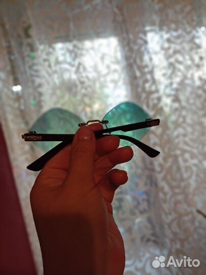 Солнечные очки женские