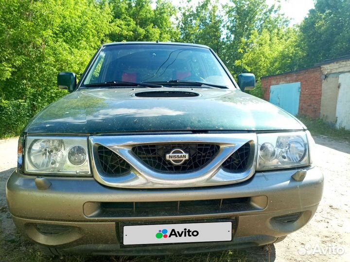 Nissan Terrano 2.4 МТ, 2001, 200 000 км