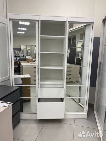 Шкаф симпл белый с зеркалом