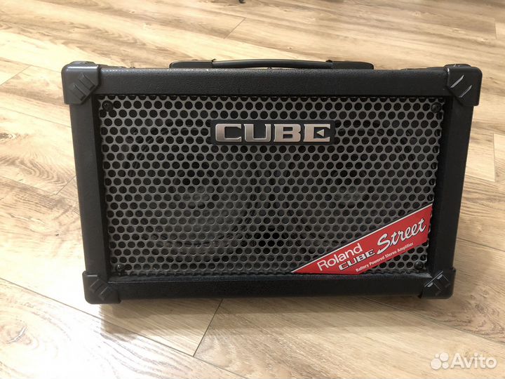 Комбоусилитель Roland cube