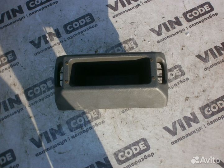 Вещевой отсек Nissan Terrano 2