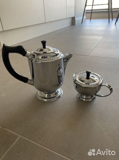Кофейник (чайник) и сахарница