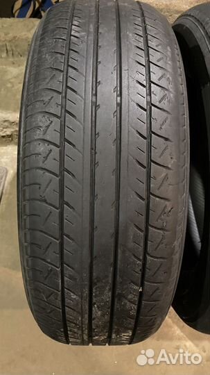 Yokohama dB Decibel E70 215/60 R16