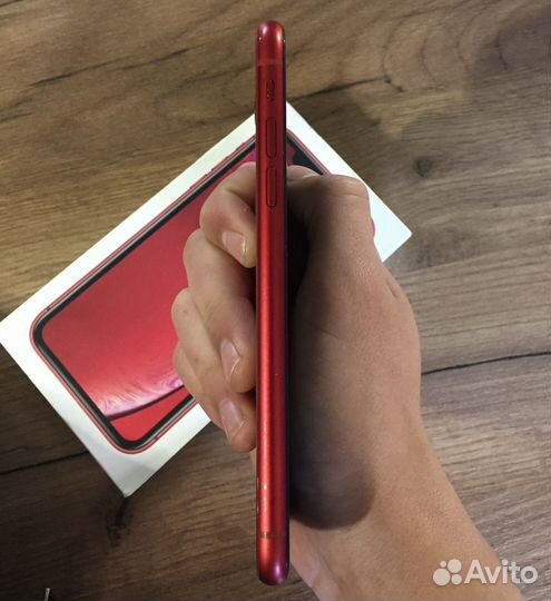 iPhone Xr, 64 ГБ