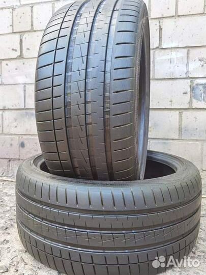 Vredestein Ultrac Vorti 245/35 R19
